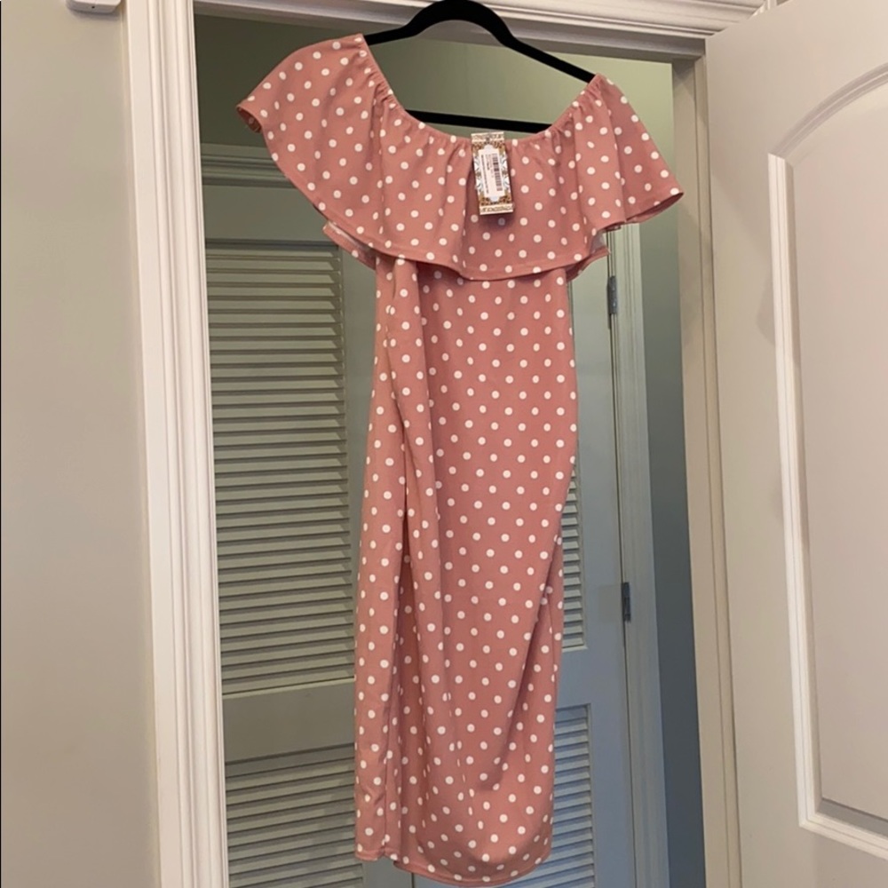 Boohoo Maternity Dress NWT size 4
